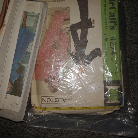 10 Vintage clothing patterns - Picture 3 of 3